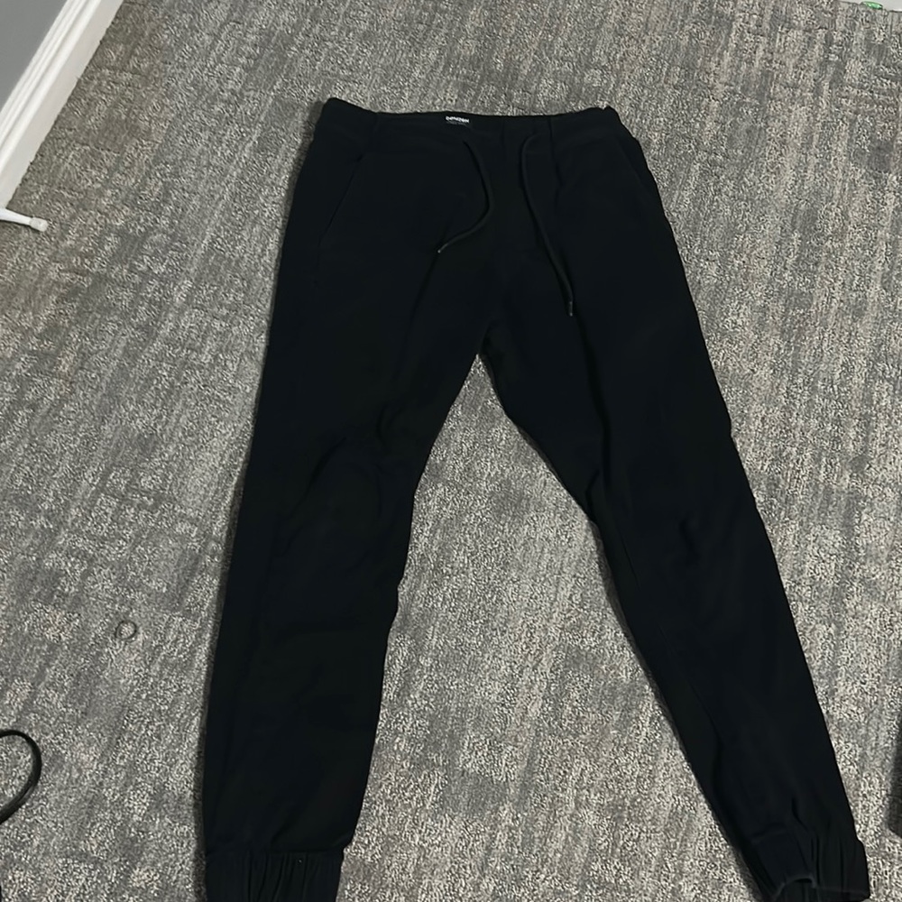 Levi’s Denzien Men’s Skinny black cargo.